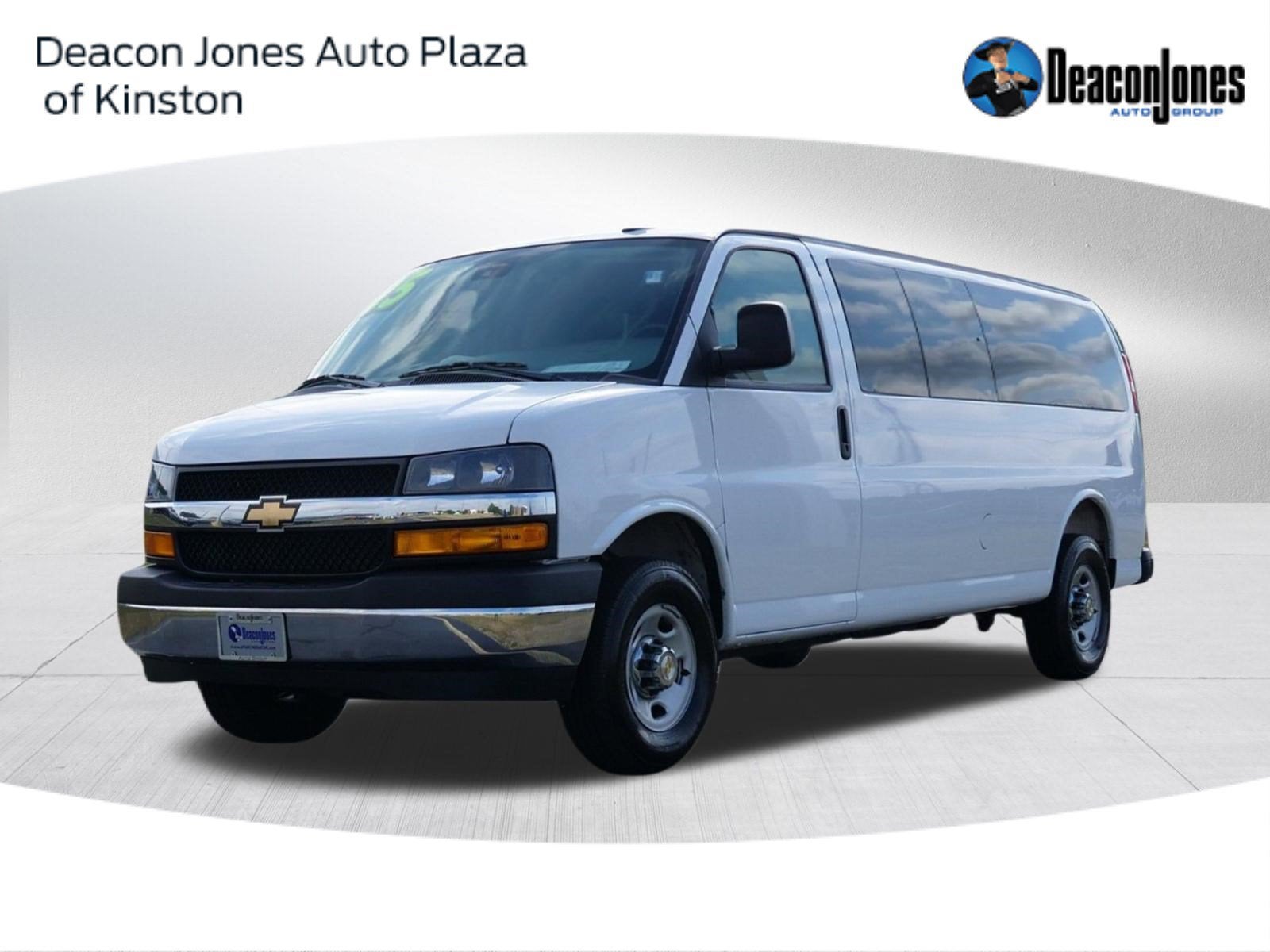 2025 Chevrolet Express Passenger